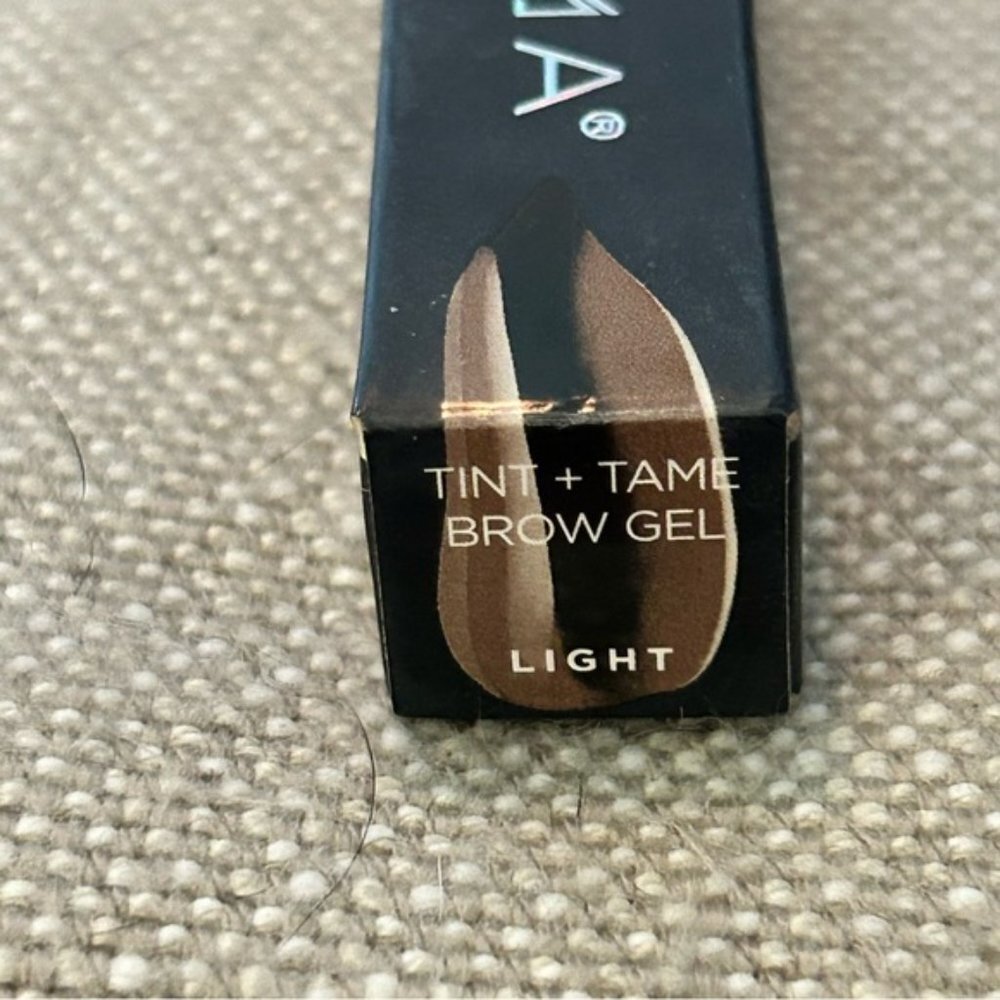Sigma Beauty TINT + TAME BROW GEL- Light - NIB - Picture 6 of 7